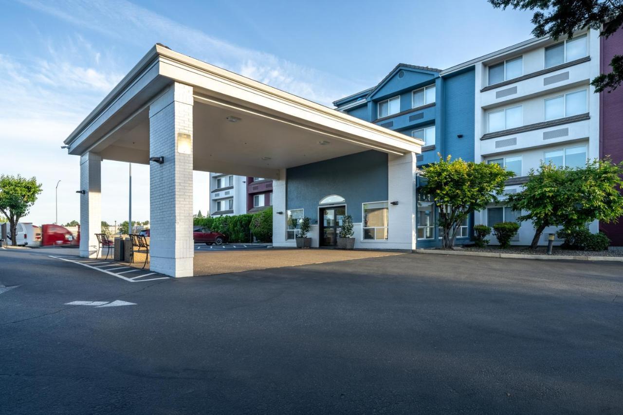 Best Western Lake Oswego Hotel & Suites ภายนอก รูปภาพ