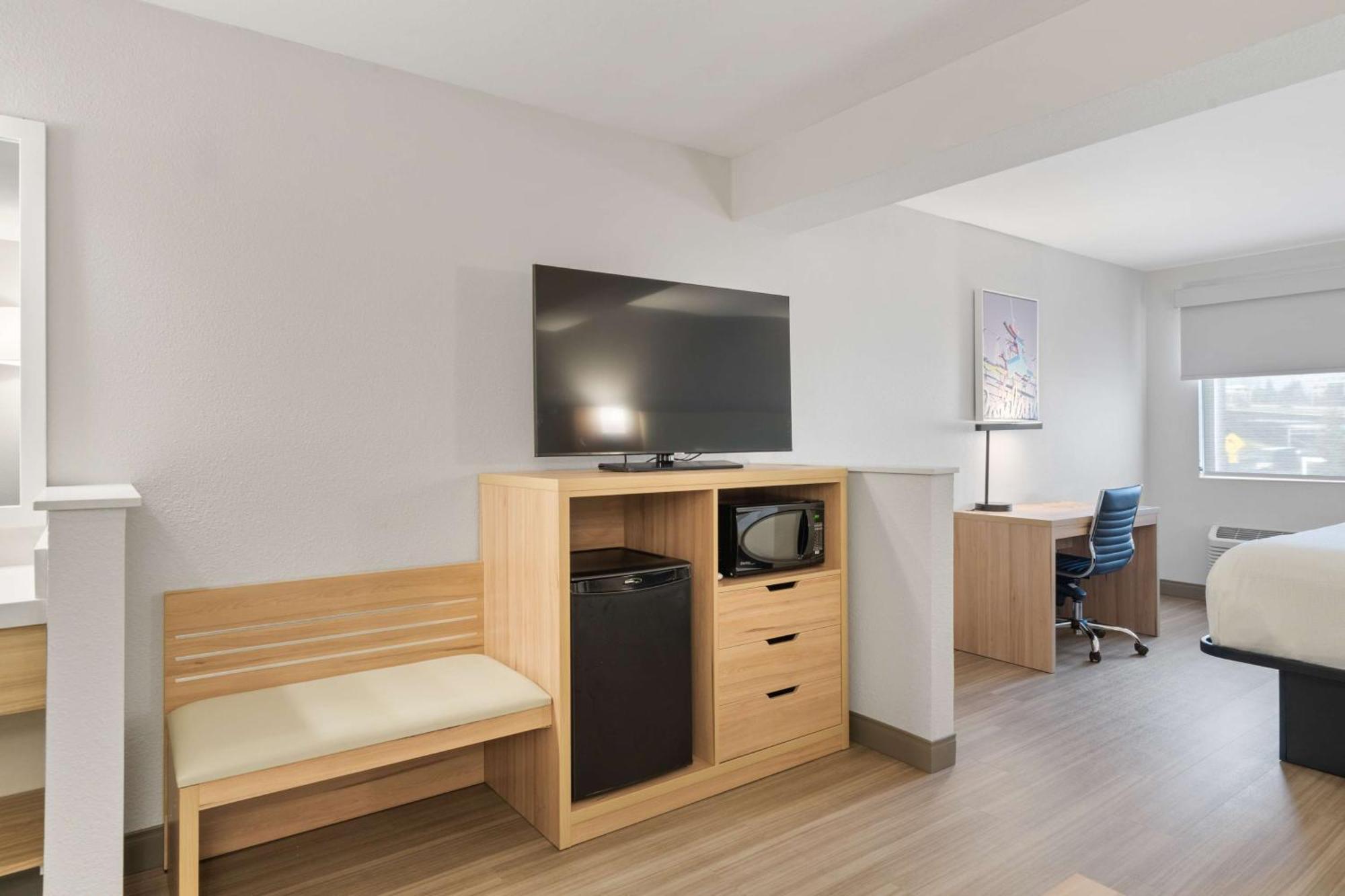 Best Western Lake Oswego Hotel & Suites ภายนอก รูปภาพ